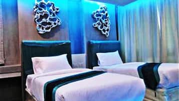 Premium bedding, minibar, desk, free WiFi