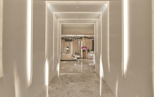 Interior entrance - Orchid Hotel (Singapore)