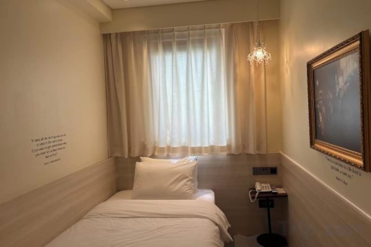 Premium bedding, down comforters, desk, blackout drapes