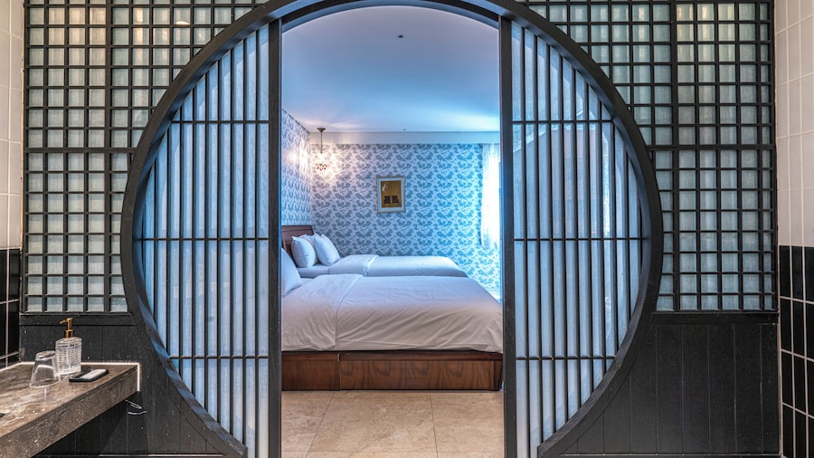 Le Mong Hotel
