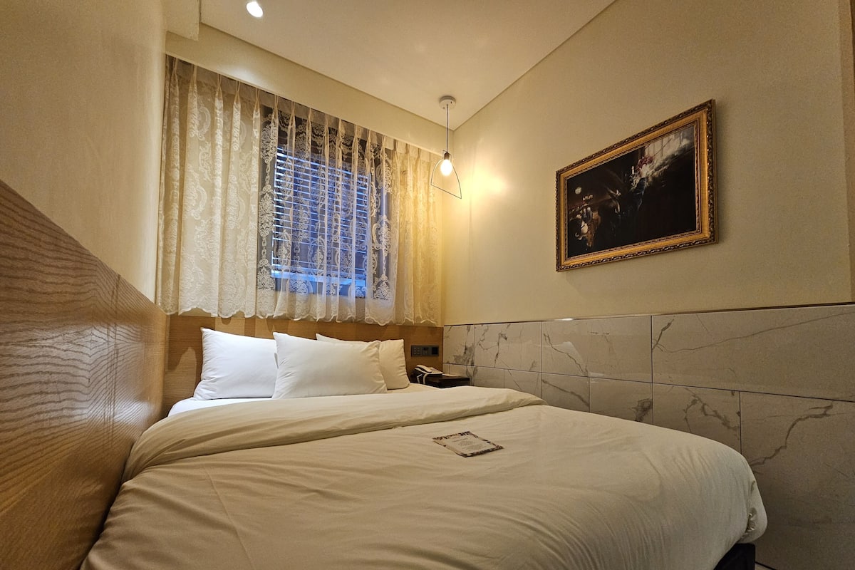 Basic Single Room