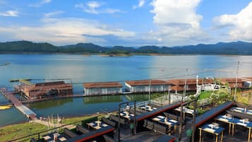 Café da manhã, almoço e jantar; culinária tailandesa