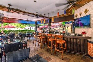 Breakfast, lunch, dinner served; Scandinavian cuisine 