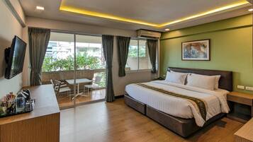 Minibar, in-room safe, desk, free WiFi