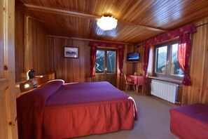 Desk, rollaway beds, free WiFi, bed sheets