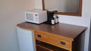 Desk, blackout curtains, free WiFi, bed sheets