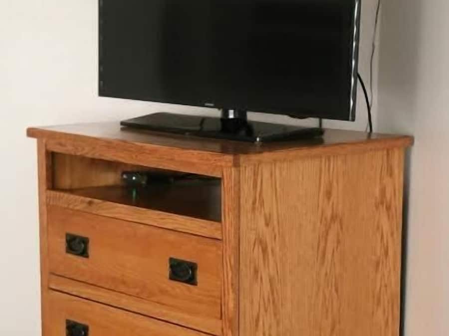 Escrivaninha, cortinas blackout, Wi-Fi de cortesia, roupa de cama