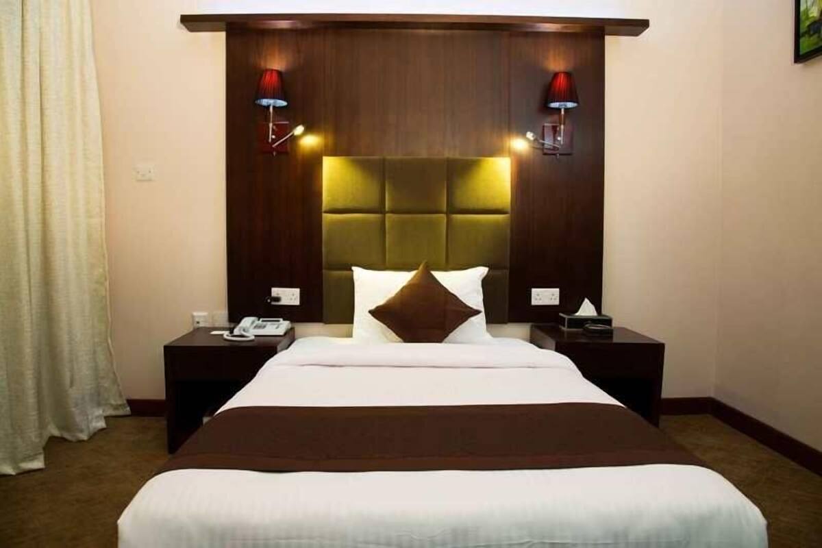Standard Single Room | 1 bedroom, minibar, in-room safe, desk