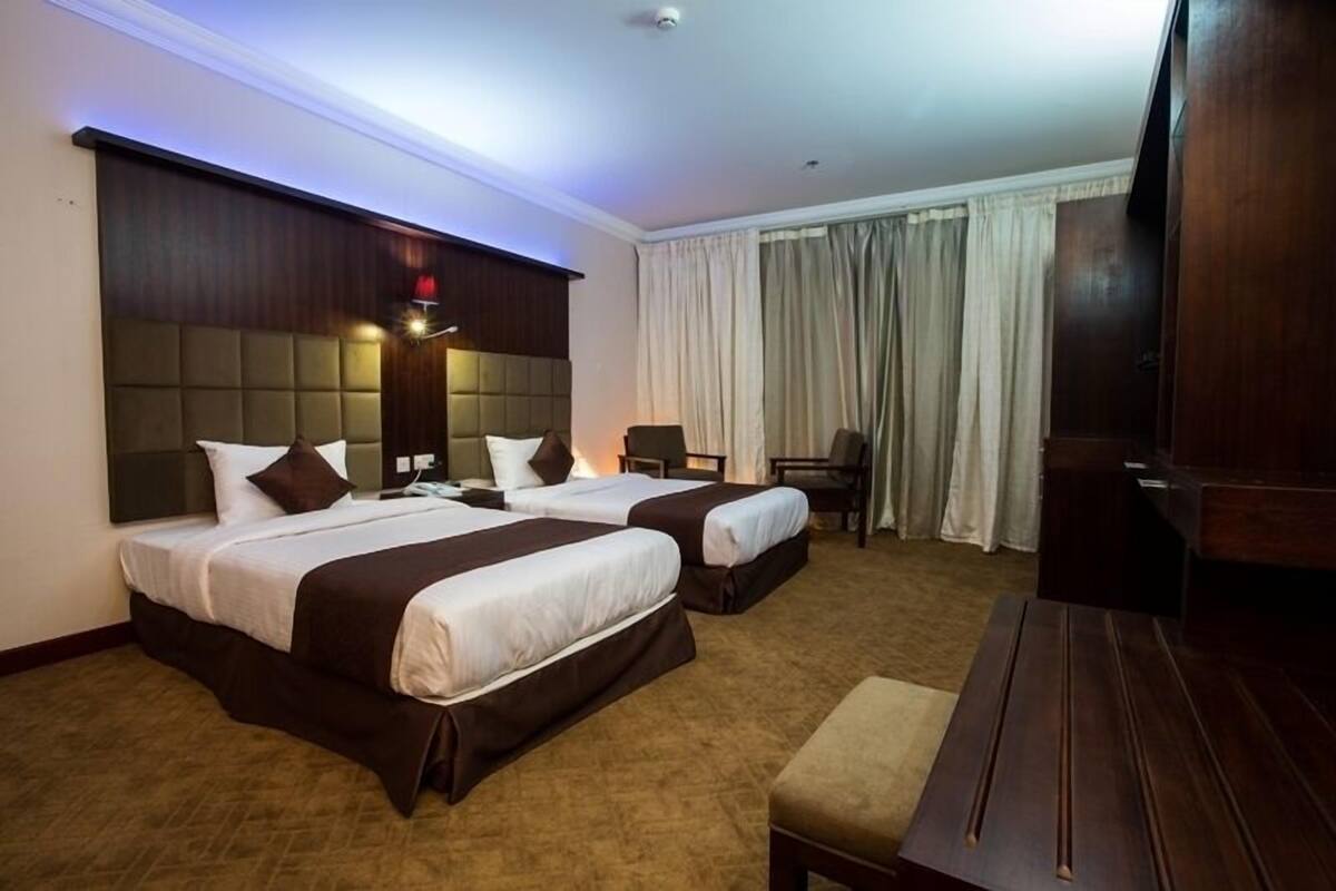 Standard Twin Room | 1 bedroom, minibar, in-room safe, desk