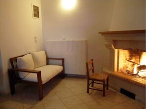 Apartment, 1 Bedroom (Maisonette) | Living area