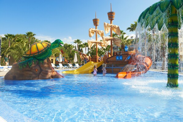 Water park - Hipotels Mediterraneo Club (Sant Llorenc des Cardassar)