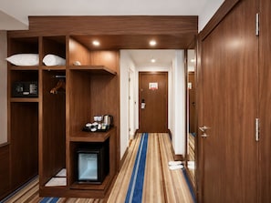 Double room with balcony | Premium bedding, minibar, in-room safe, desk - Liv City Hotels Basin Ekspres (Istanbul)
