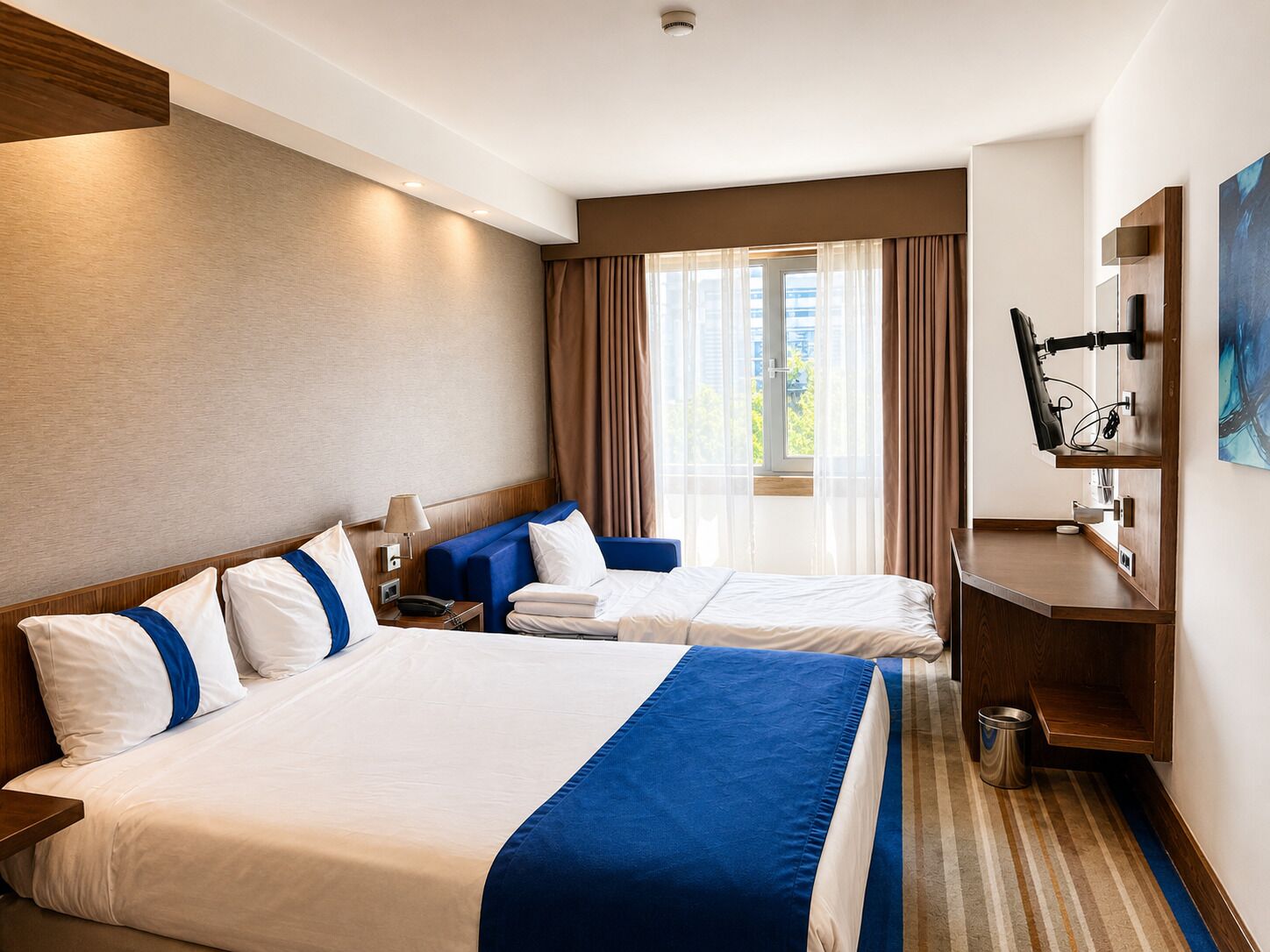 Triple room
