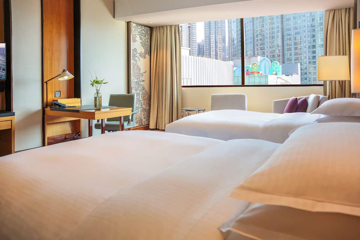 Classic Room, 2 Twin Beds (North Star Delta View) | Minibar, in-room safe, desk, laptop workspace