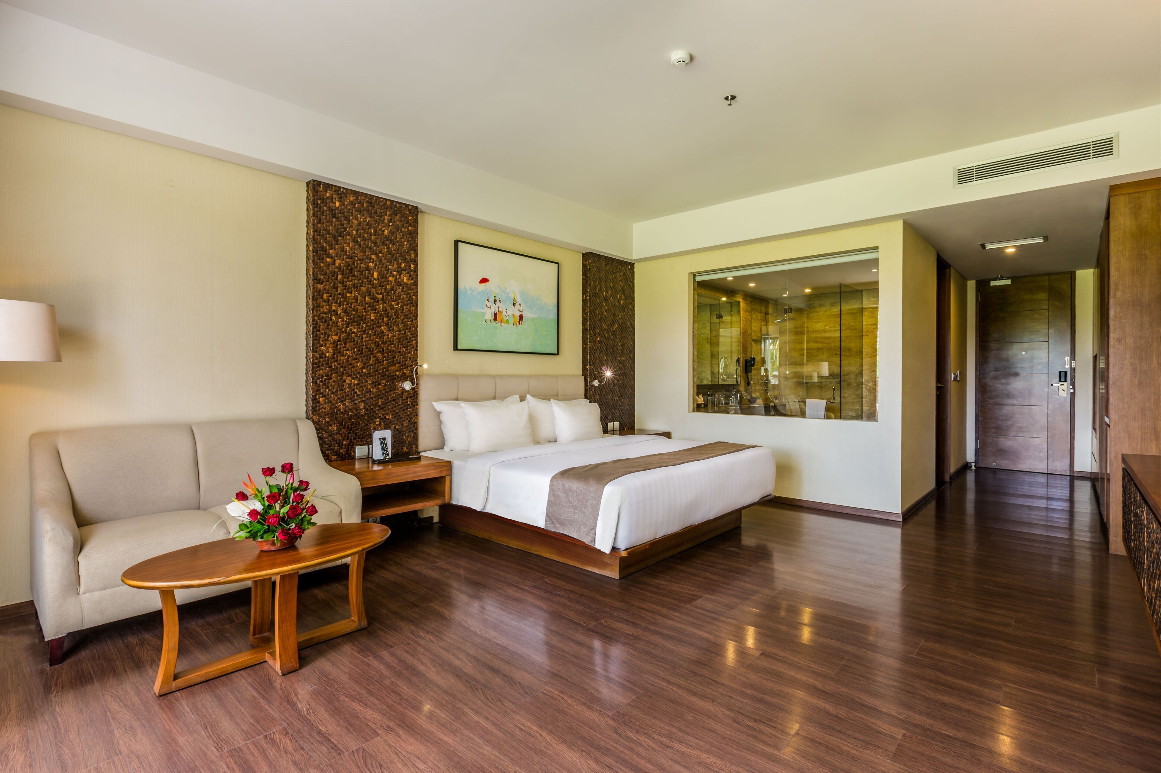 In-room safe, desk, blackout drapes, soundproofing