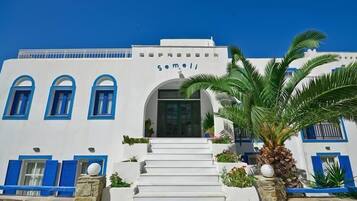 Façade de lâhĂ©bergement