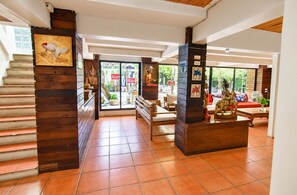 Ảnh chưa phân loại, 2 trong số 46 ảnh, nút