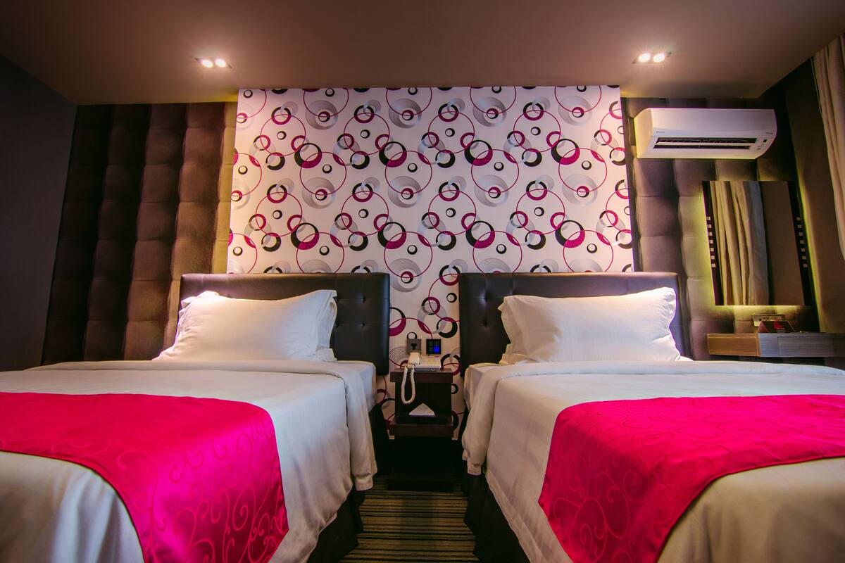 Executive Room, 2 Katil Kelamin (Double) | Busa memori, peti besi dalam bilik, meja, Wi-fi percuma 