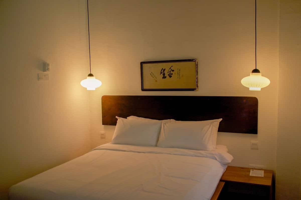 Individually decorated, iron/ironing board, free WiFi