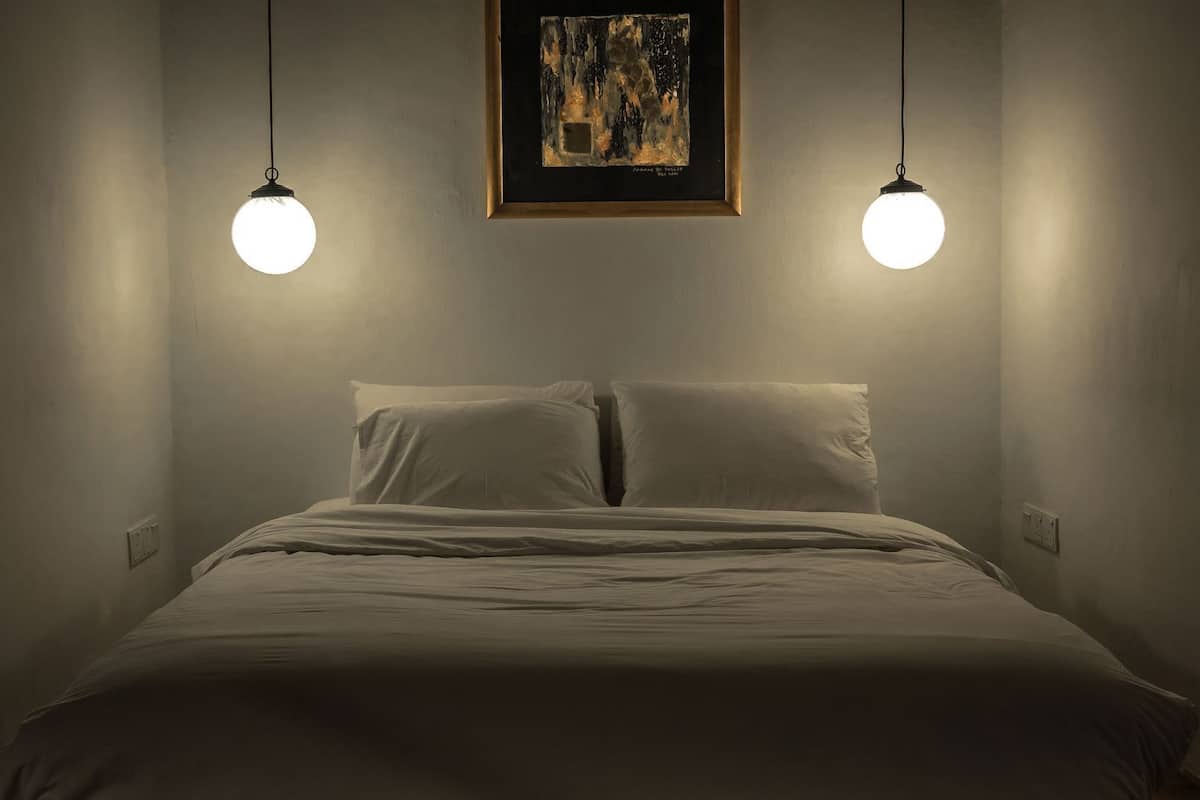 Individually decorated, iron/ironing board, free WiFi