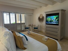 Junior Suite, 1 King Bed, Terrace, Oceanfront | Television