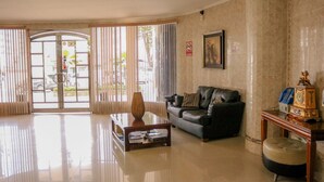 Lobby - Hotel El Parador (Panama City)