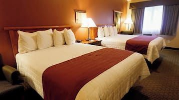 Deluxe dubbelrum - 2 queensize-sängar (Not Pet Friendly) | Strykjärn/strykbräda, gratis wi-fi och sängkläder