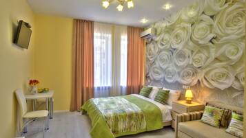 In-room safe, desk, iron/ironing board, free WiFi