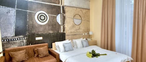 Superior Studio | In-room safe, desk, iron/ironing board, free WiFi