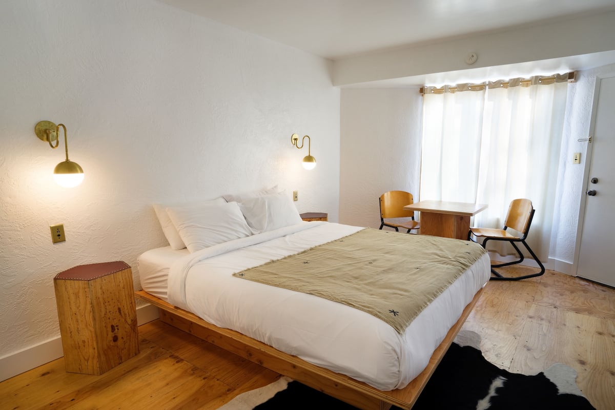 Minibar, tende oscuranti, ferro/asse da stiro