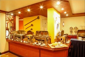 Daily buffet breakfast (INR 250 per person)