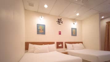 Deluxe Family Room | Desk, free WiFi, bed sheets, wheelchair access