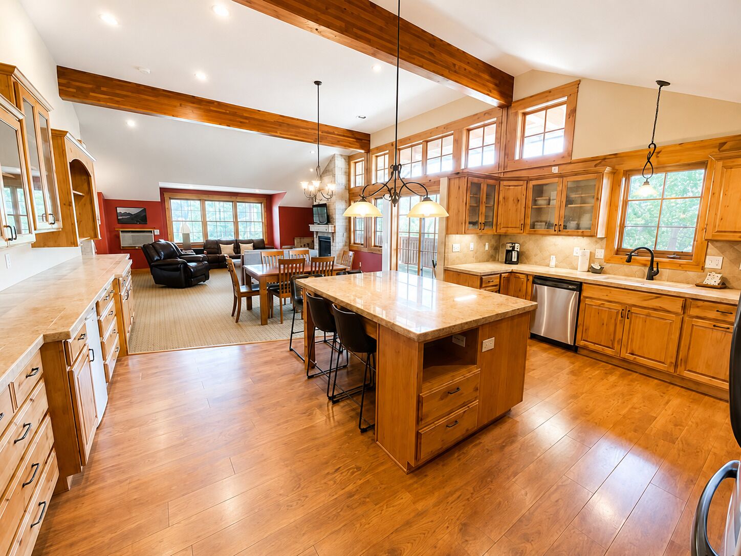 Classic Suite, Multiple Beds | Private kitchen | Coffee/tea maker, fridge, microwave