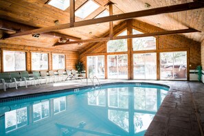 Indoor pool, seasonal outdoor pool - Appenzell Inn (Estes Park)