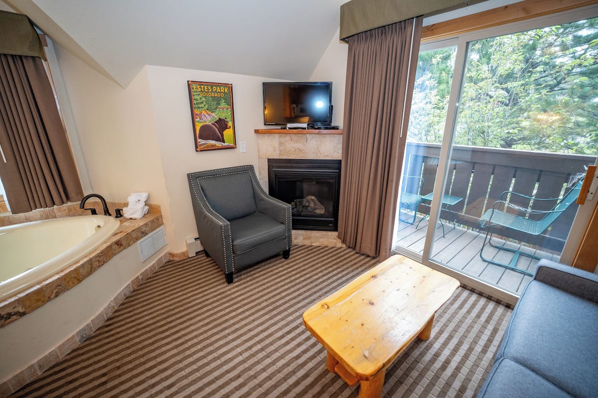 Romantische studio suite, 1 slaapkamer | 1 slaapkamer, een strijkplank/strijkijzer, wifi, beddengoed