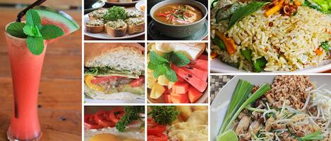 Variedad de platillos que incluyen un refresco de sandía, sándwiches, sopa, platos de arroz y fideos.