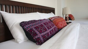 Kamar Triple Superior | Brankas, meja kerja, tirai kedap cahaya, dan Wi-Fi gratis
