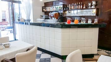 Bar (en la propiedad)