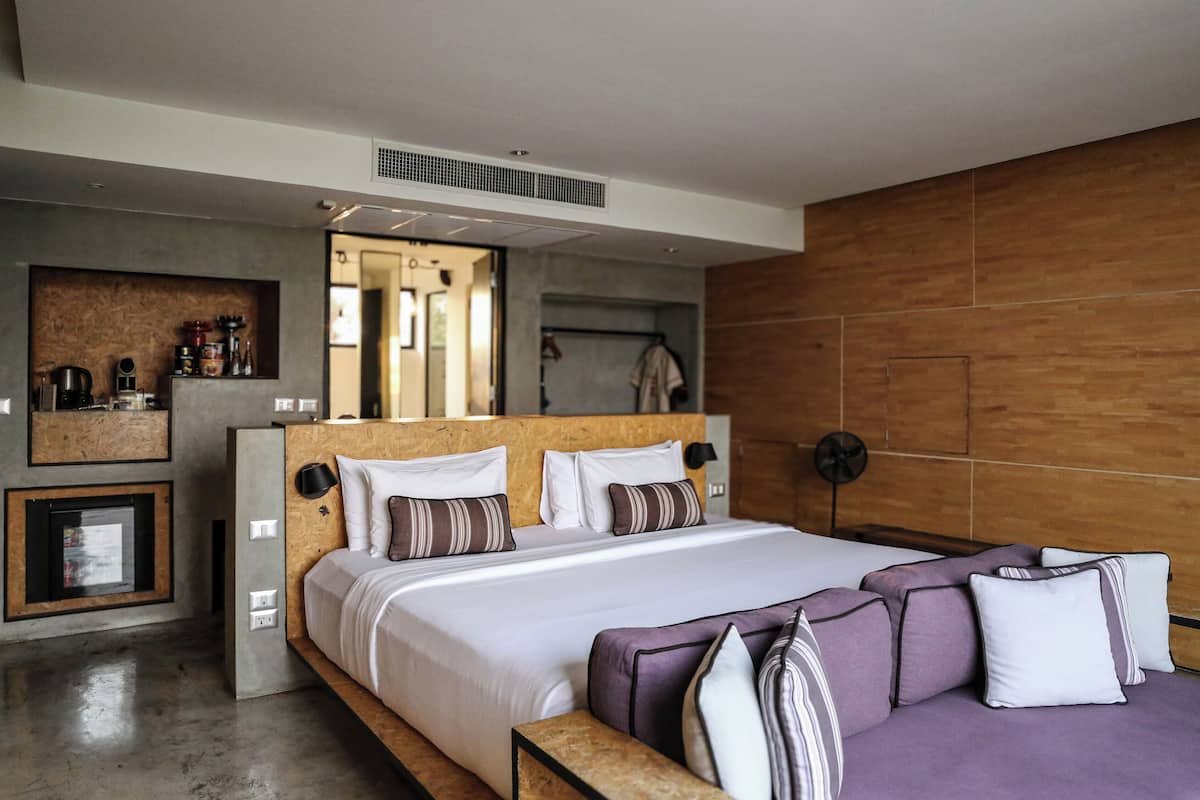 Minibar, in-room safe, desk, soundproofing