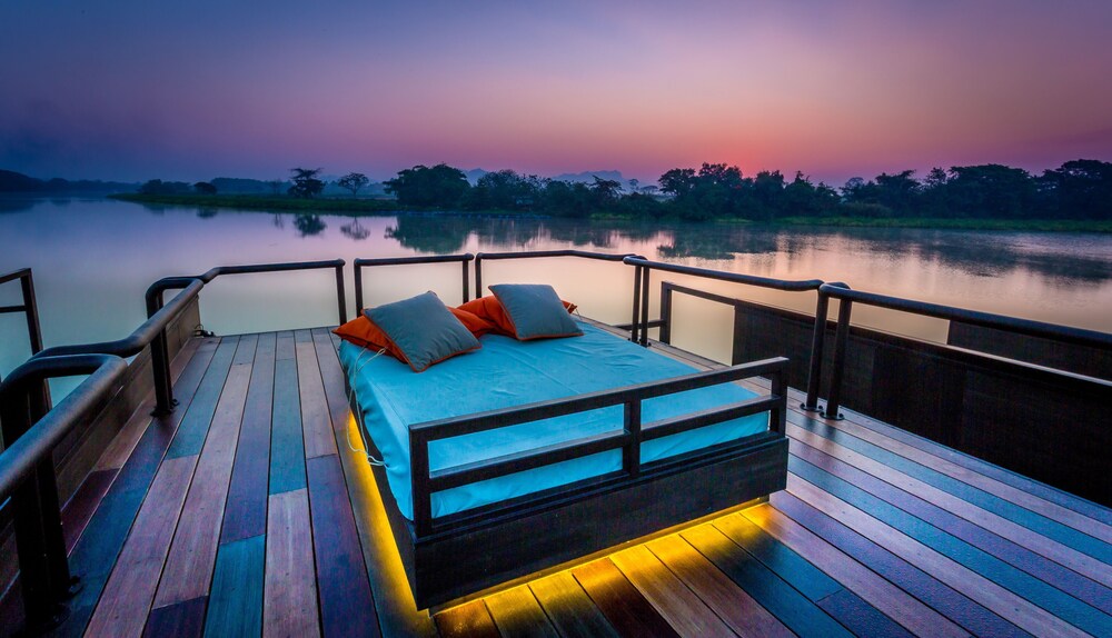 The Xcape River Kwai by null