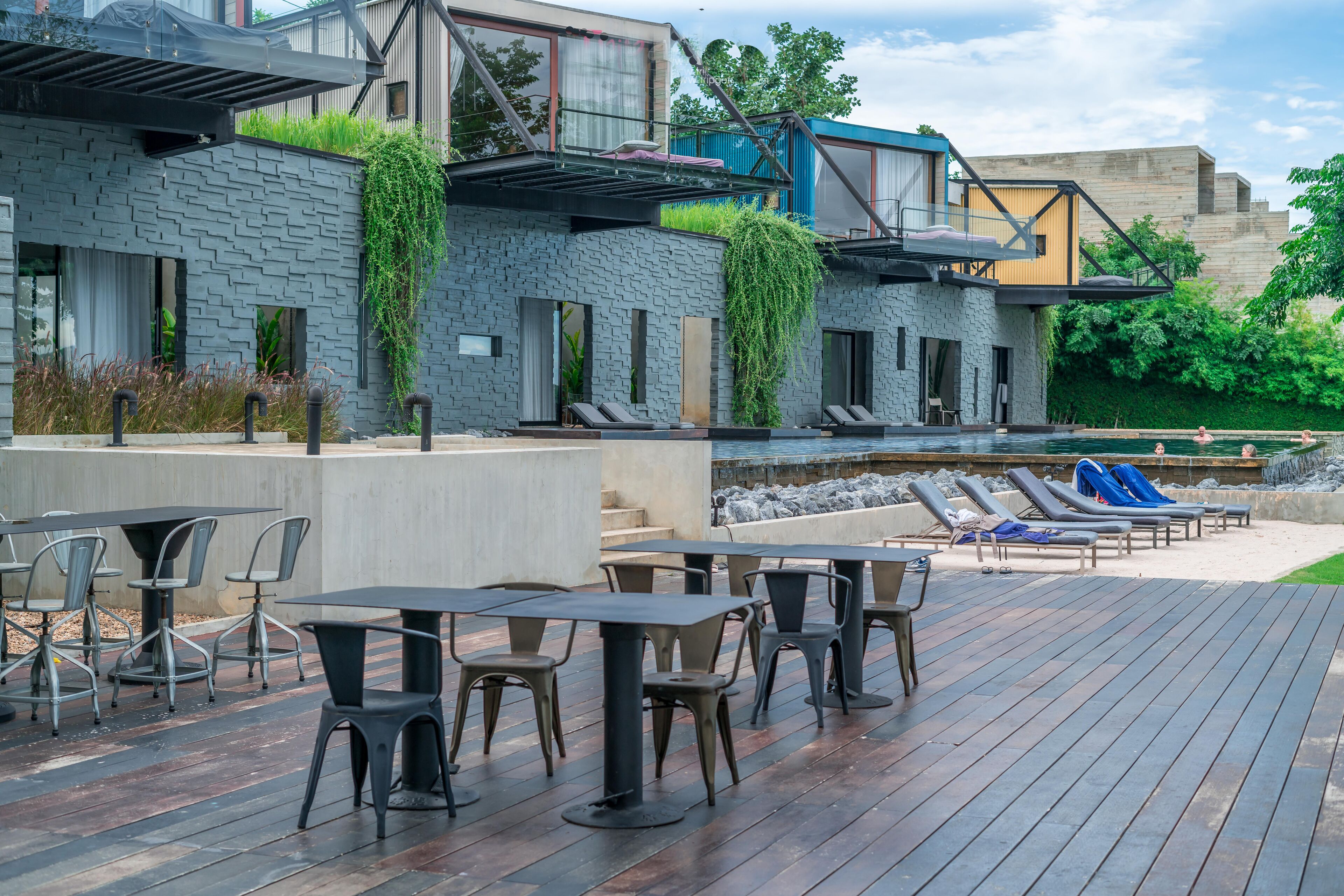 Aamiainen, lounas ja illallinen; kansainvälinen keittiö 