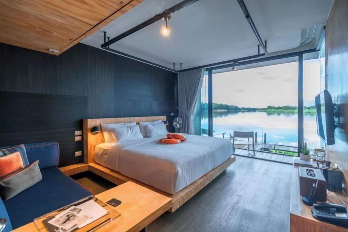 Minibar, coffres-forts dans les chambres, bureau, chambres insonorisées