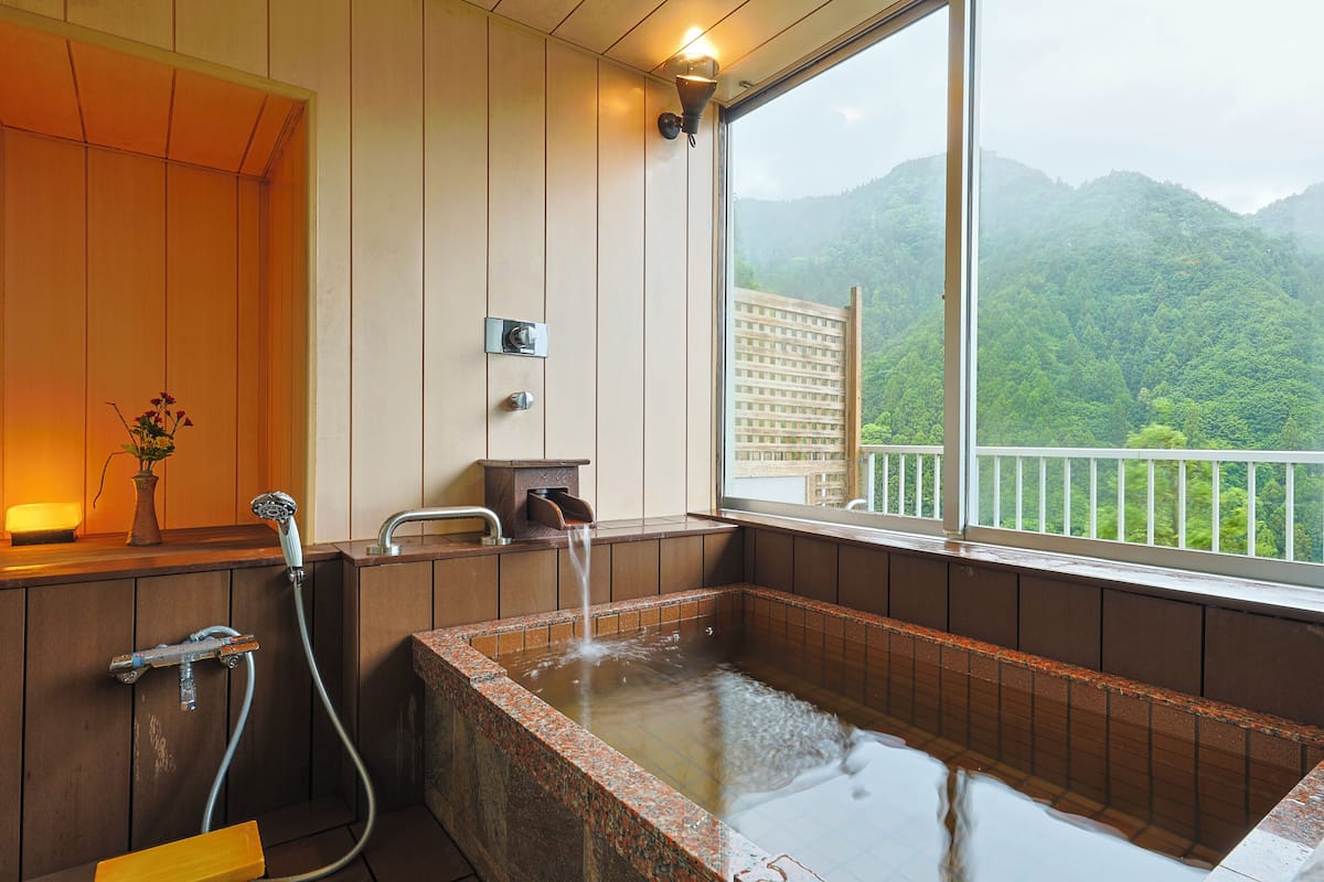 1 bedroom, in-room safe, desk, free WiFi