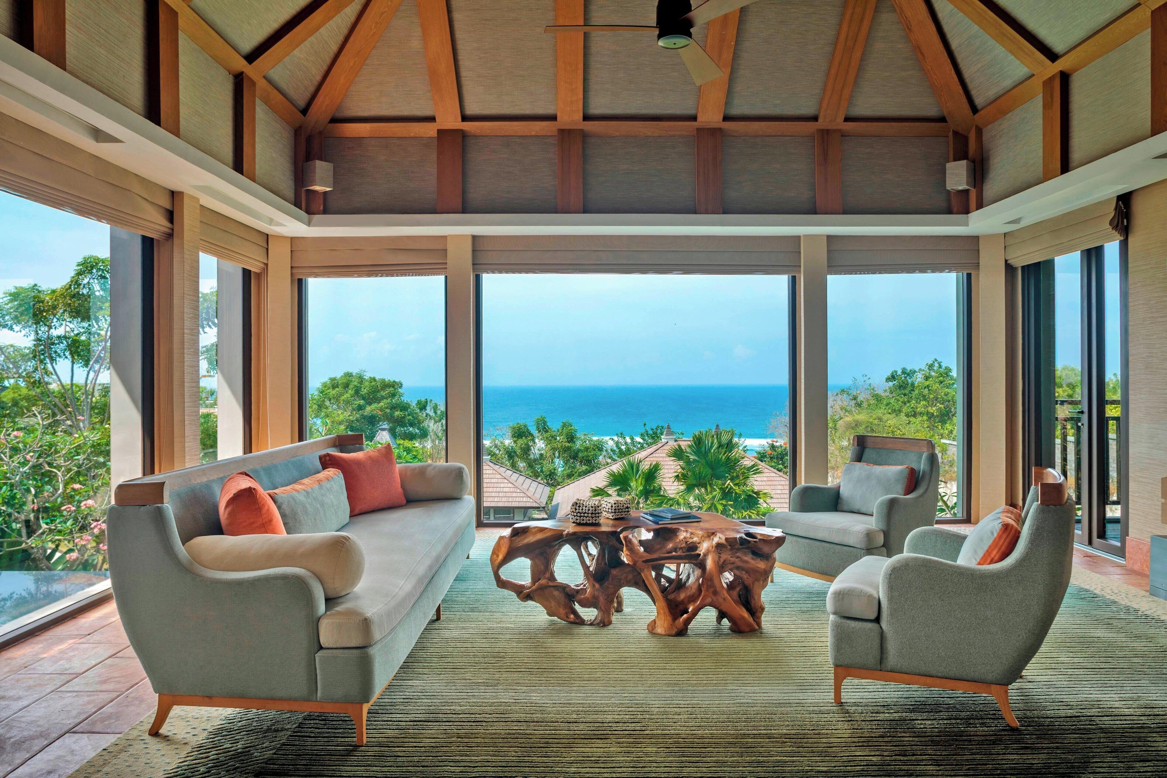 The Cliff Villa, 3 Bedrooms, Ocean View, Private Pool | Oppholdsrom | Flatskjerm-TV, DVD-spiller og leker