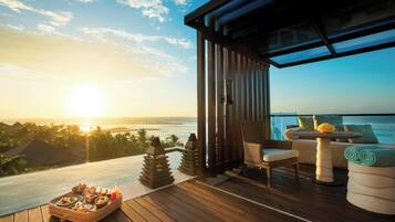 Daily buffet breakfast (IDR 502150 per person)