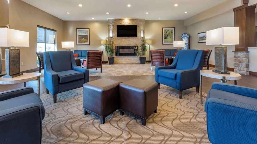 Comfort Suites Bridgeport - Clarksburg