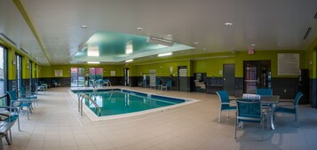 Una piscina techada