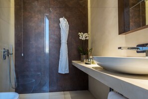 Chambre Double Deluxe (Balcony on request) | Salle de bain