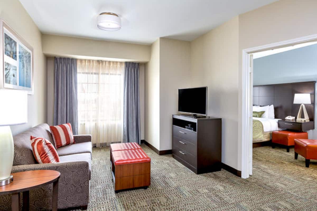 Suite, 2 Bedrooms, Kitchen | In-room safe, desk, iron/ironing board, free cots/infant beds