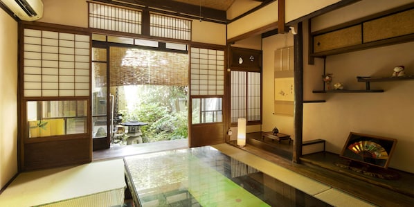 Traditional House (check-in instructions to be e-mailed) | 3 bedrooms, desk, free WiFi, bed sheets - naokonoza Bettei Umekoji (Kyoto)